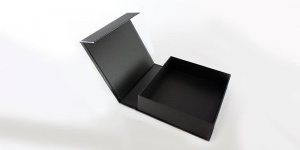 Kutija – zatvaranje na magnet(Crna)